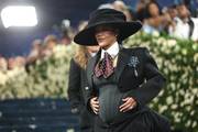 Rihanna na Met Gali otkrila da je trudna: Elegantan Marc Jacobs komplet isticao je njezin trudnički trbuščić